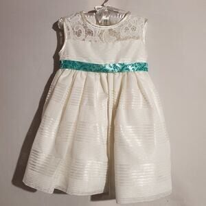 My Princess Wear 2T Formal Flower Girl White Lace Taffeta Fit and Flare Dress